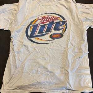 Vintage Y2K Miller Lite True Pilsner Beer Graphic T-Shirt XL